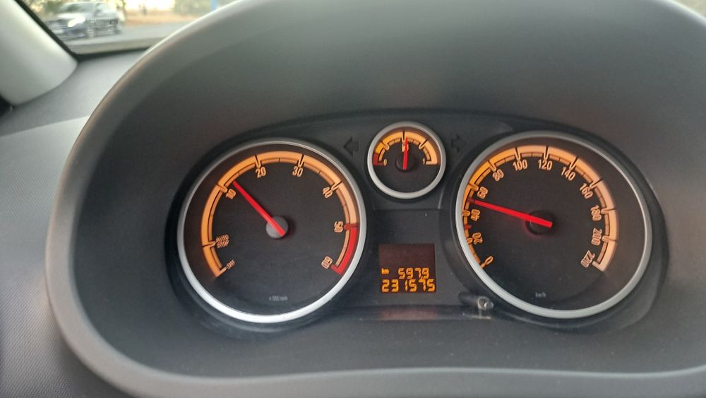 Opel  Corsa 1,3 cdti  95cv  2014