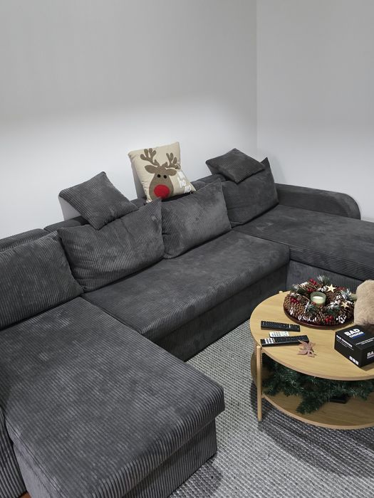 Sofá em forma de U Novo ..preço 600€ vir buscar até 15/1/26