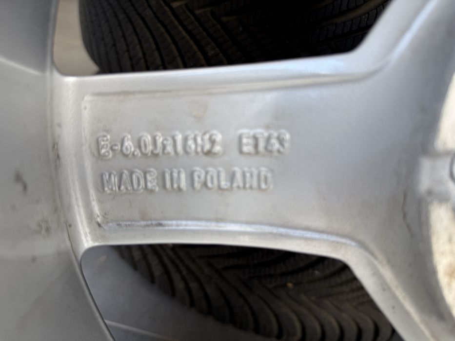 Koła Audi Q2 opony zimowe Michelin Alpin 5 205/60 R16