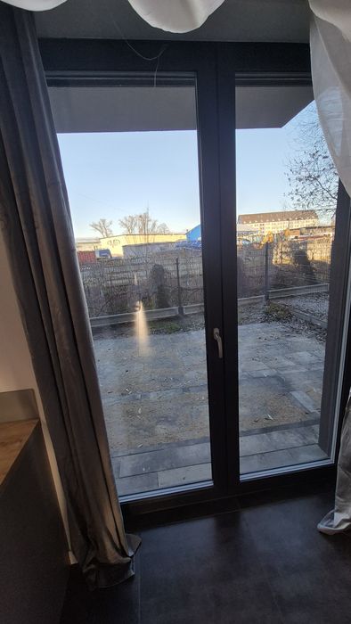 Nowe mieszkanie umeblowane osobne wejście ogródek parking bez czynszu