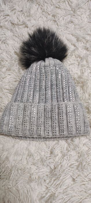 Шапка зимова для дівчинки