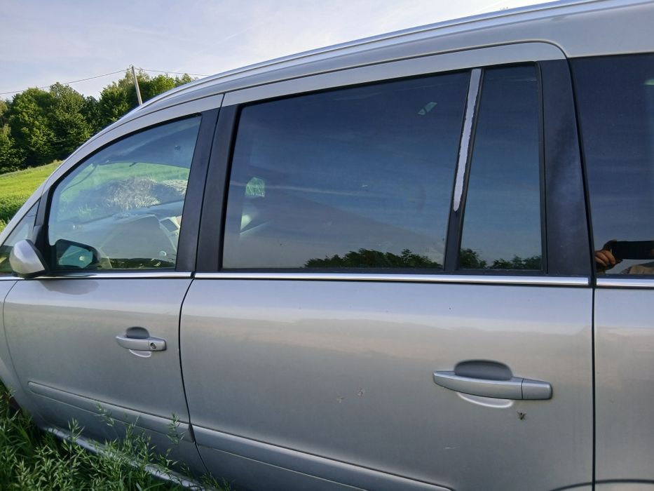 Czesci opel zafira b