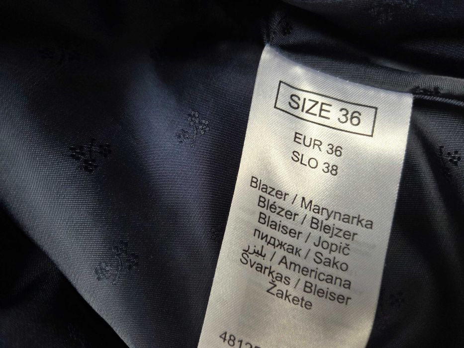 Granatowy żakiet marynarka krótki