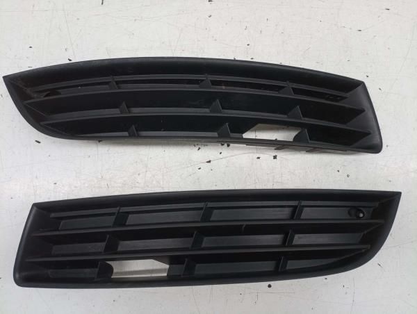 Grelha de para-choques - VOLKSWAGEN PASSAT Variant (3C5) | 05 - 11