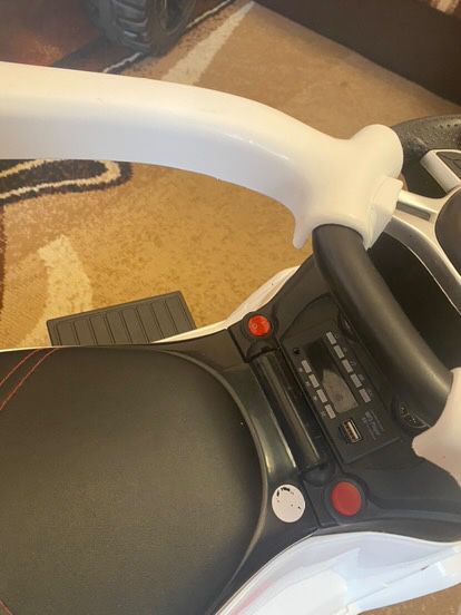 Продам детскую электрическую машину