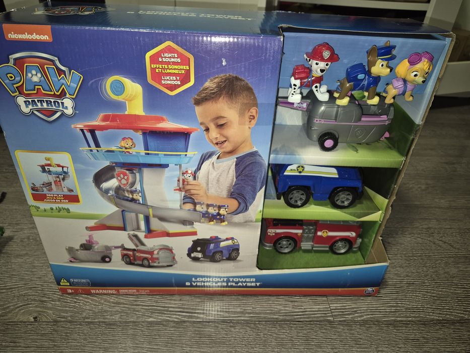 Psi patrol stacja pieski samochody