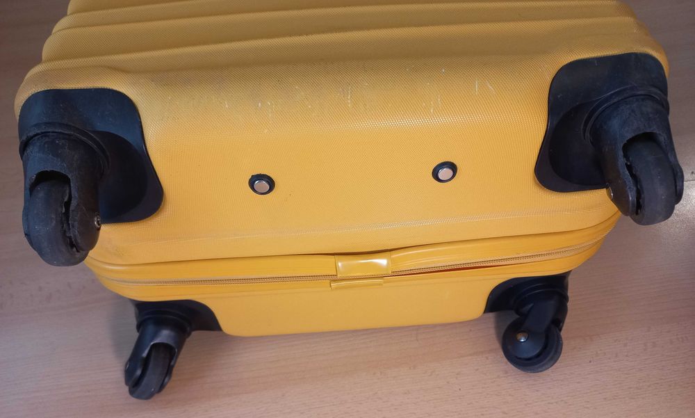 Walizka WITTCHEN średnia, 67 cm