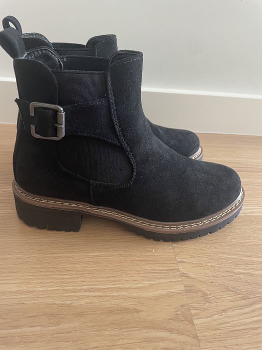 Botins muito confortáveis, servem a tamanho 36