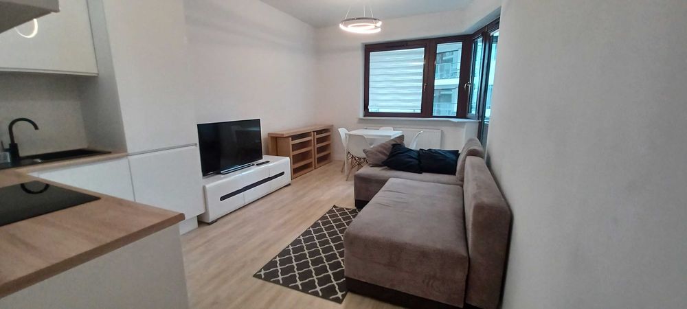 Wynajem/Centrum Warszawy ul. Kłopot przy Arkadii 40m2 z garażem.