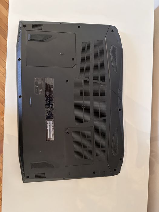 Ноутбук Acer Nitro 5 + оригінальний зарядний пристрій