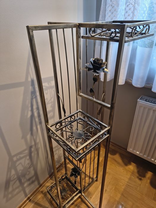 Kwietnik  metalowy stojak na rośliny 130cm wysokości