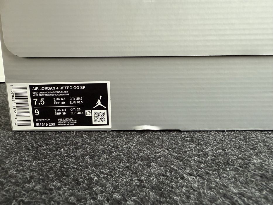 Jordan 4 Retro OG SP Undefeated (2025)