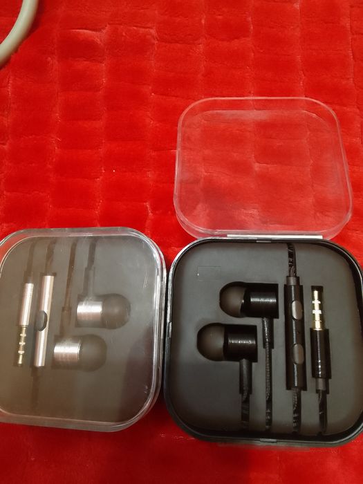 Наушники проводные новые