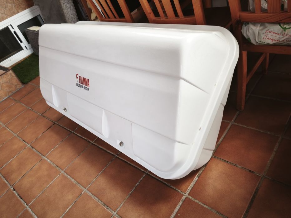 Fiamma Ultra box 360 com suporte
