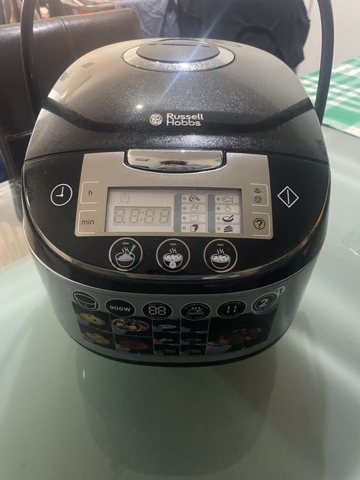 Robô de cozinha marca Russell Hobbs, novo