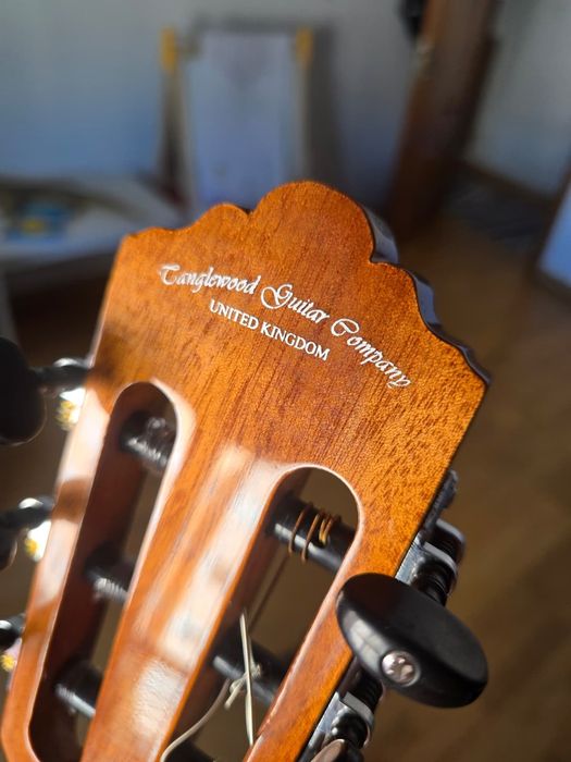 Guitarra clássica  Tanglewood a acessórios