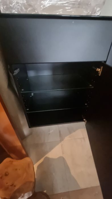 Cristaleira suspensa bom estado