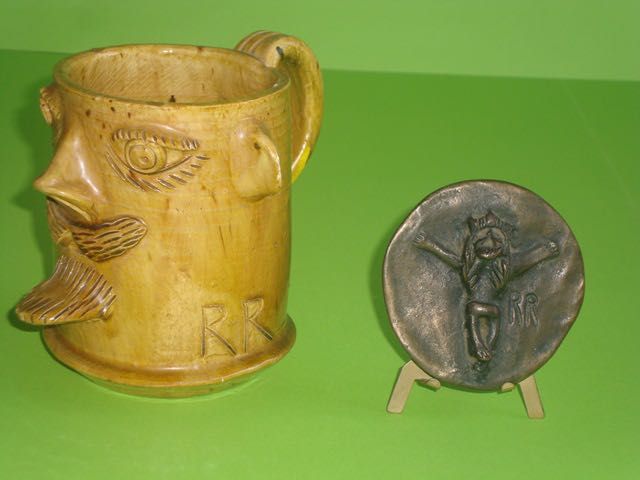 Escultura assinada António Ramalho