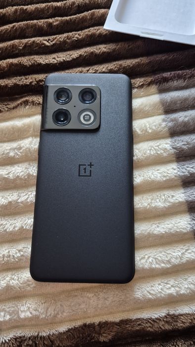 Продам Oneplus 10 pro