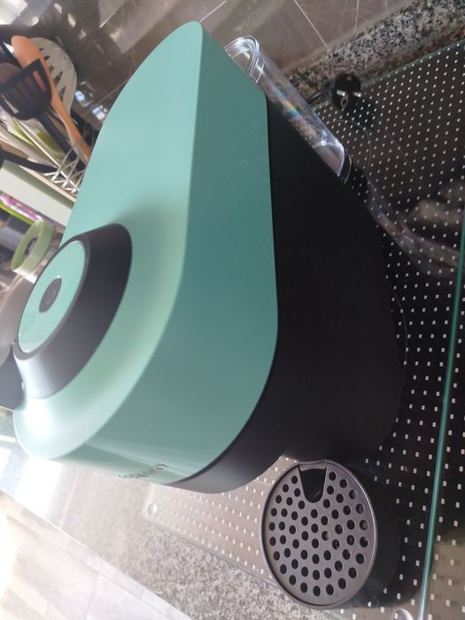 Máquina Nespresso Vertuo Pop (Aqua Mint) – Praticamente Nova!