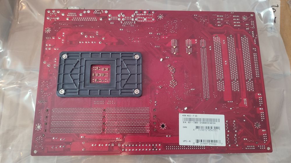 НЕпрацююча материнська плата MSI K9N Neo V3