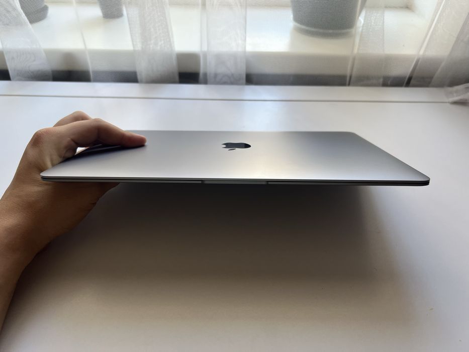 MacBook Air 2018/2019 i5/8/128gb | АКБ 94%