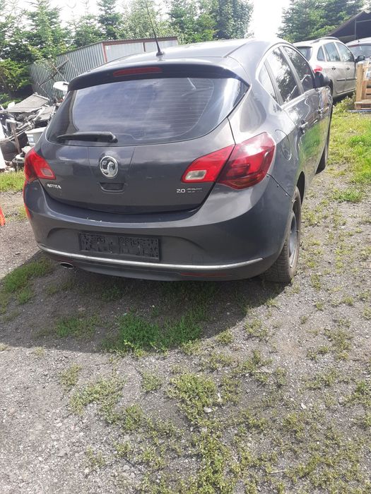 Opel astra J 2013 polift Części
