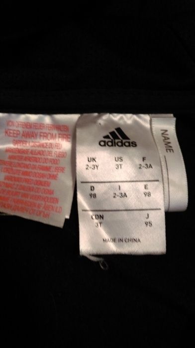 Sprzedam dres Adidas rozmiar 98