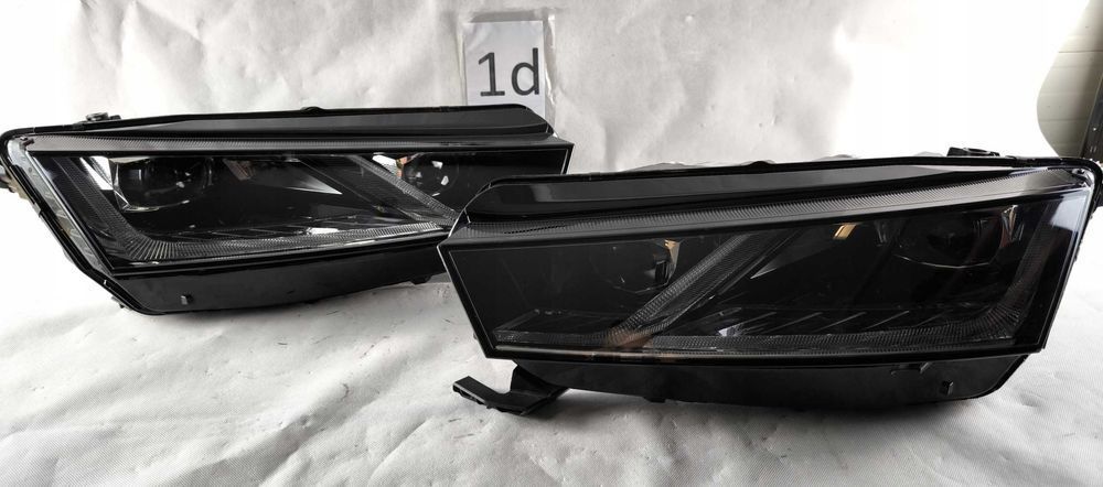 Фары передние Фара правая левая Skoda Octavia A8 IV разборка