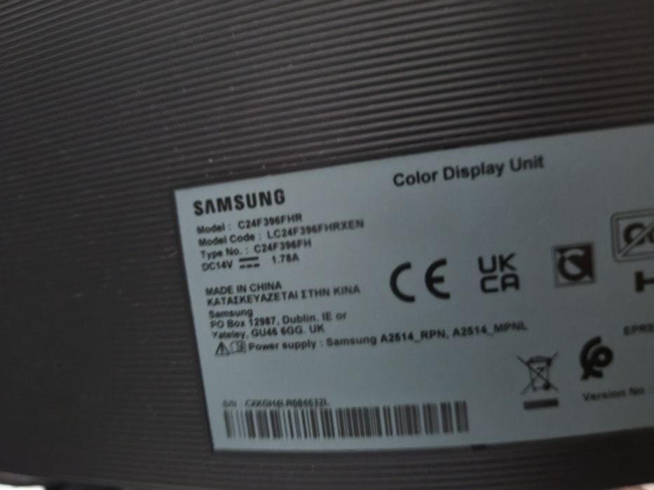 Monitor Samsung C24F396FHR – 24" Curved, Full HD