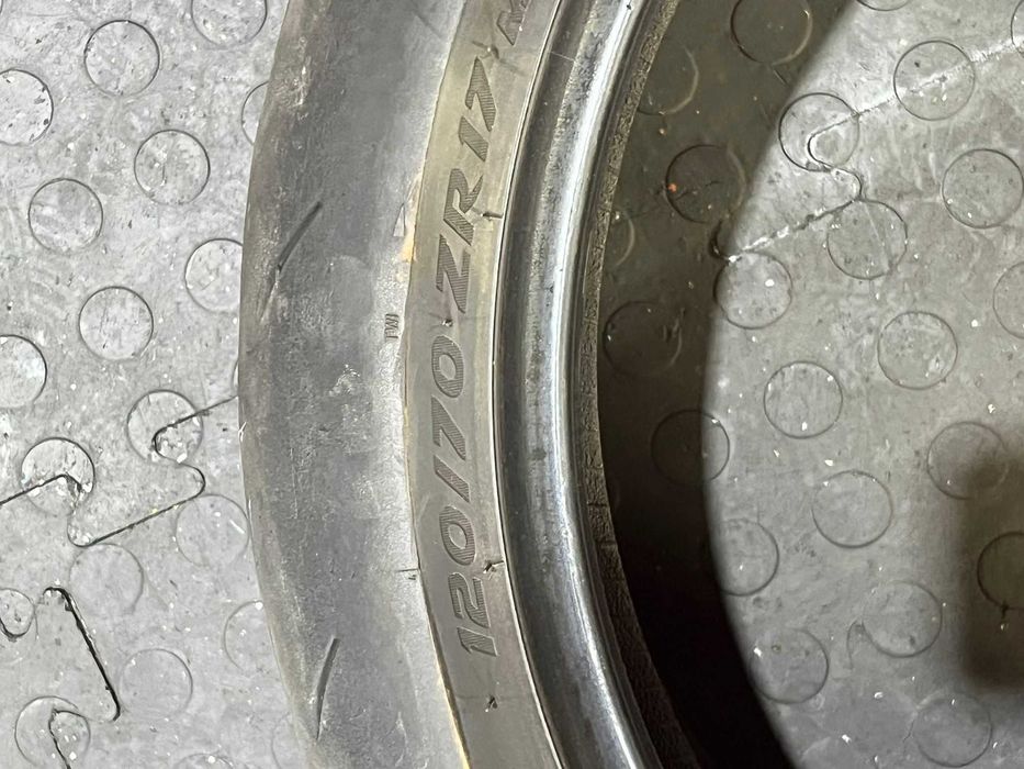 Pirelli Diablo Rosso IV Corsa - 120/70 ZR17