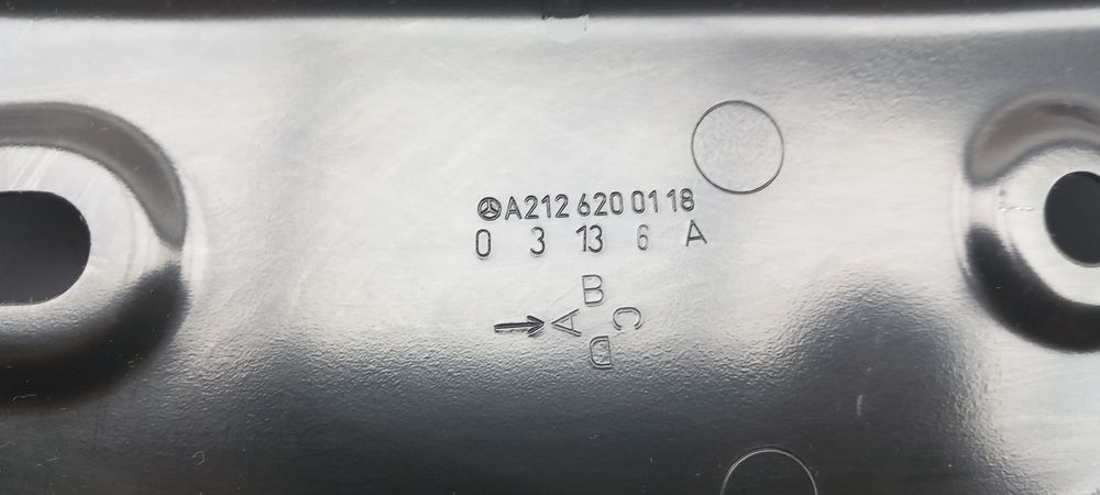 Base / caixa da bateria MERCEDES-BENZ Classe E (W212)