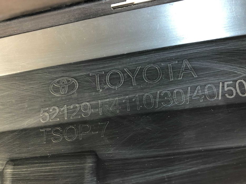 Grelha Parachoques TOYOTA C-HR HYBRID FACELIFT ORIGINAL