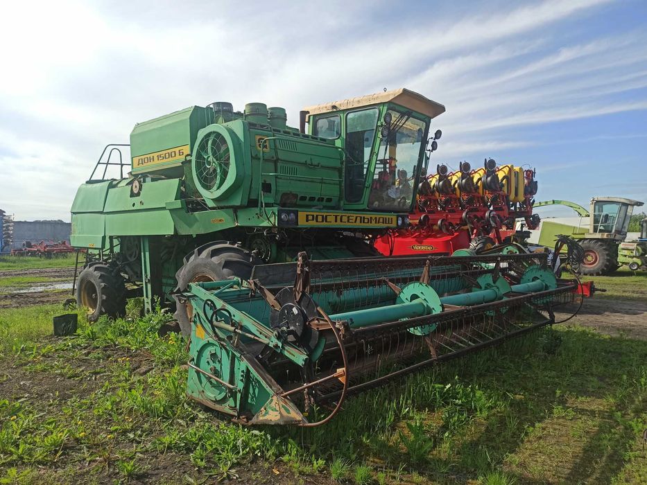 Комбайн зернозбиральний ДОН-1500Б