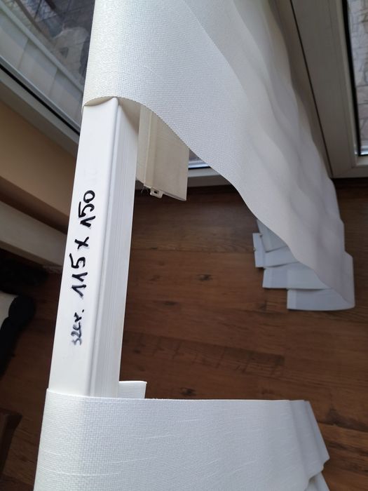 Żaluzją pionowa  115x150