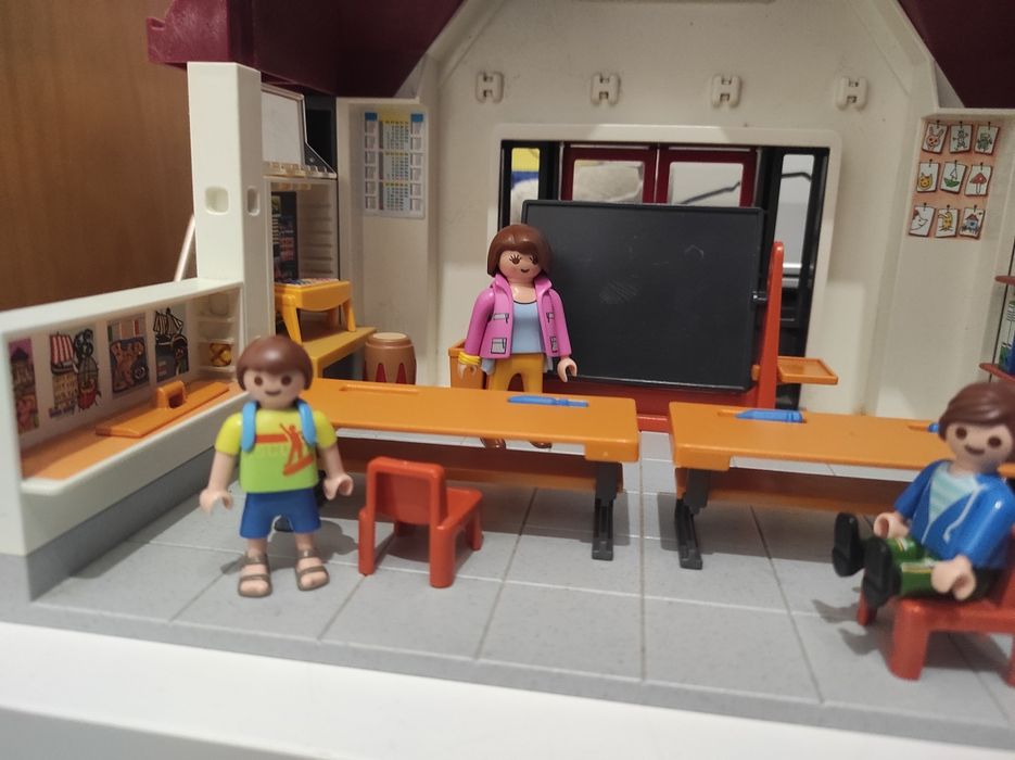 Escola de Playmobil