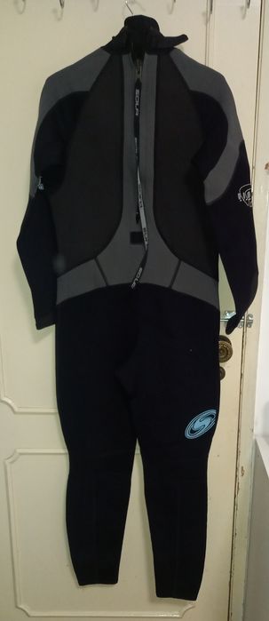 Fato térmico de natação