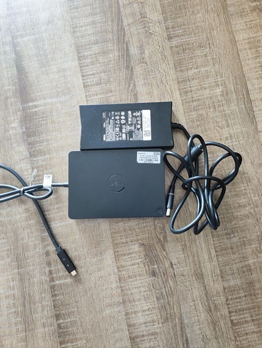 Док-станция Dell WD15 K17A та блок живлення