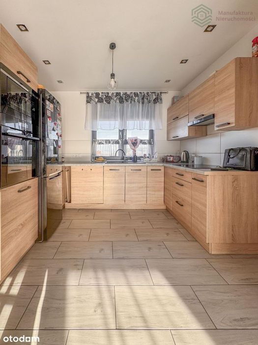 komfortowy dom z garażem , rodzinny z tarasem