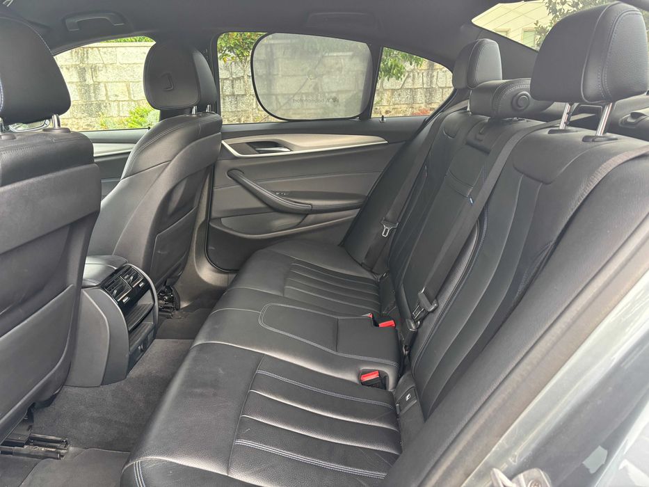 BMW 530e iPerformance Pack M c/IVA dedutível