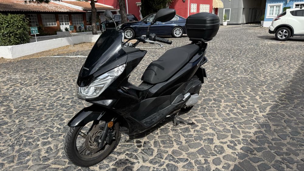 PCX 125 de 2017 de garagem