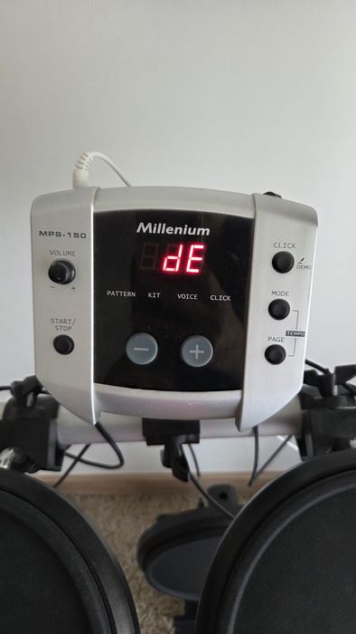 Bateria Eletrónica Millenium MPS-150 – Muito Bom Estado