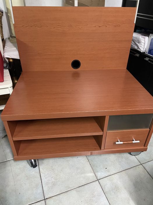 Movel para TV com rodas
