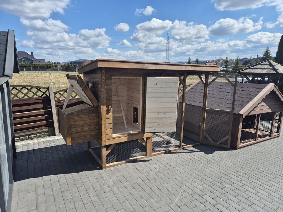 Kurnik dla kur z wolierą