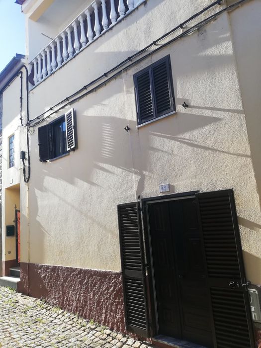 Vendo moradia na aldeia da Mata da Rainha