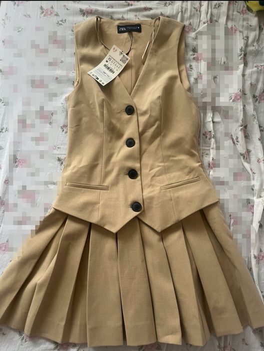 Zara nowa sukienka o kroju kamizelki z plisami  XS / 34