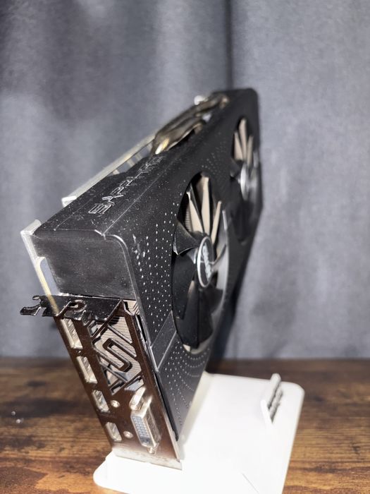 Sapphire nitro+ RX580 8Gb