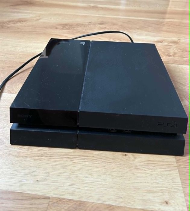 Konsola PS4 Fat + pad