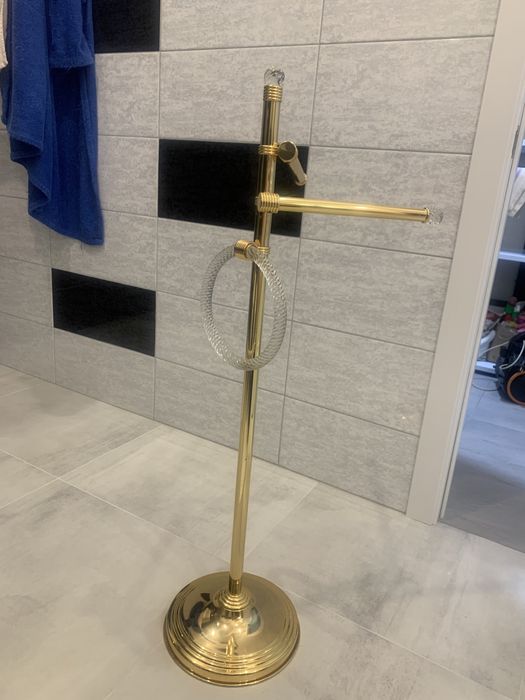 Стойка для туалета