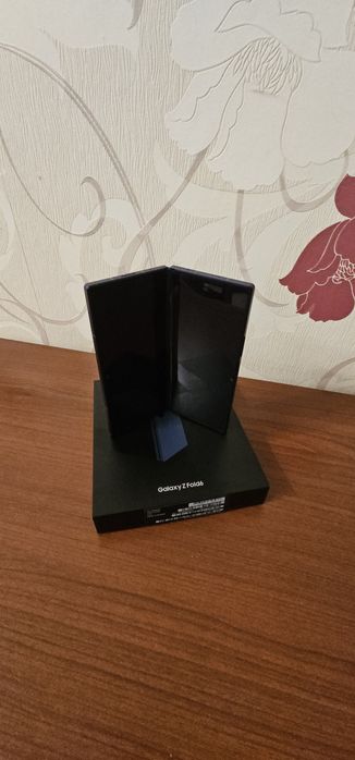 Samsung Galaxy Z Fold6 – Stan bardzo dobry